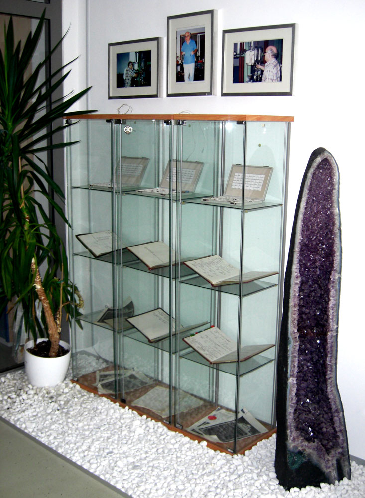 Memory of Leon Merker